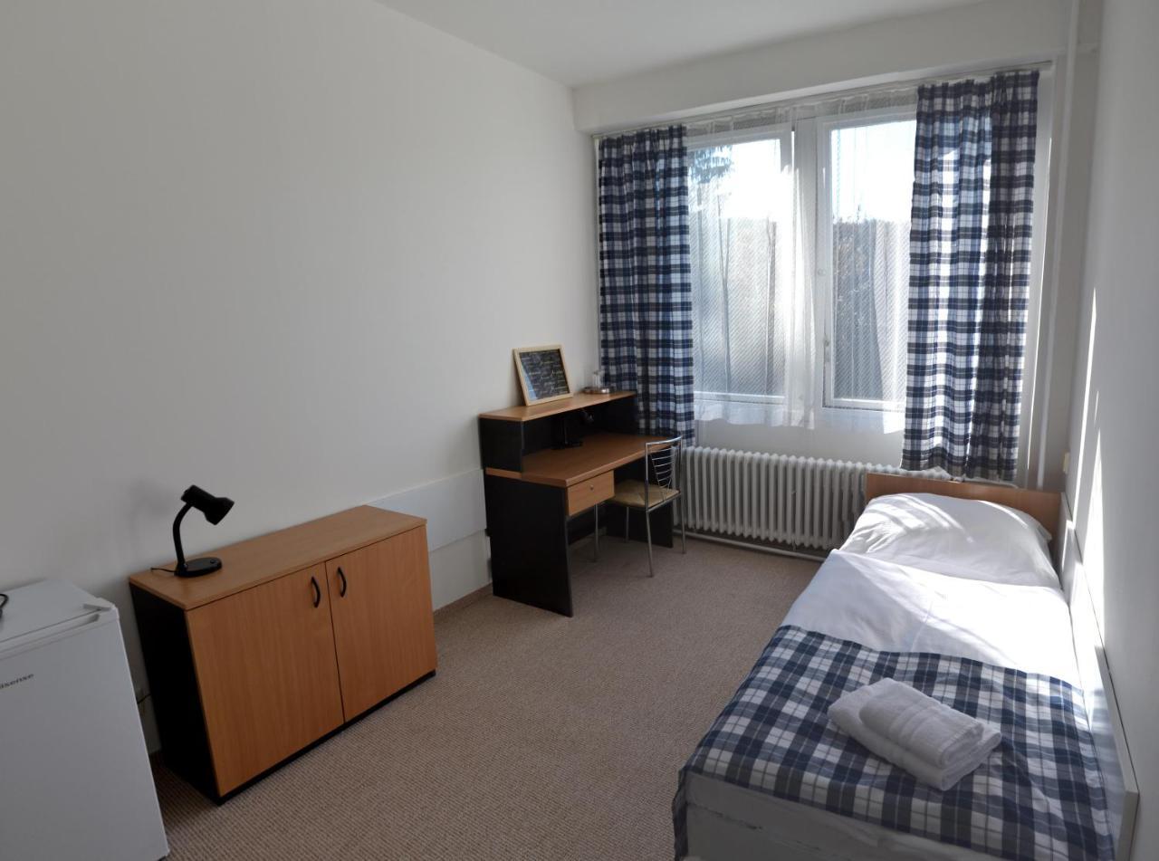 Hotel Hlaska Zlenice Phòng bức ảnh