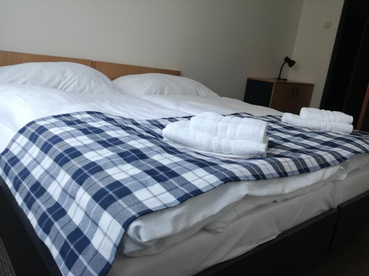 Hotel Hlaska Zlenice Ngoại thất bức ảnh